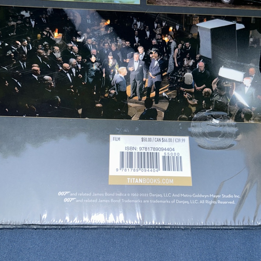 Being Bond book - Picture 10 of 11